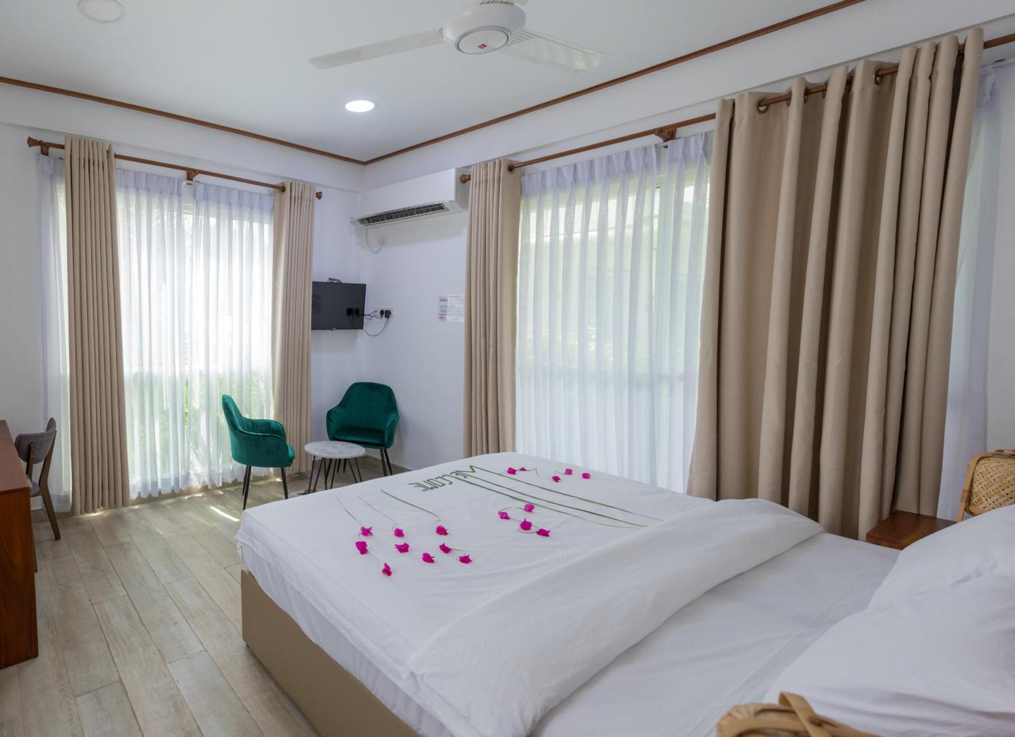 Nihaali Maldives Kudarikilu Exterior foto